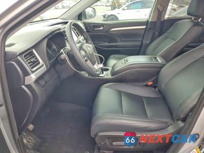 Zdjęcie 7 z 14 samochodu: 2019 TOYOTA HIGHLANDER XLE VIN:5TDKZRFH4KS365202 - miniatura