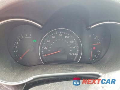 Zdjęcie 9 z 13 samochodu: 2014 KIA SORENTO LX VIN:5XYKT3A62EG485408 - miniatura
