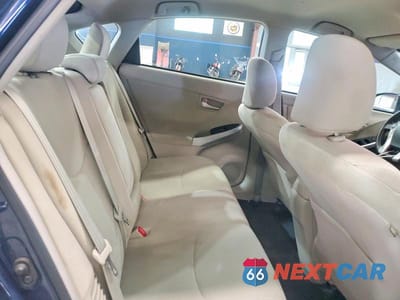 Zdjęcie 10 z 12 samochodu: 2014 TOYOTA PRIUS TWO VIN:JTDKN3DU5E0387239 - miniatura