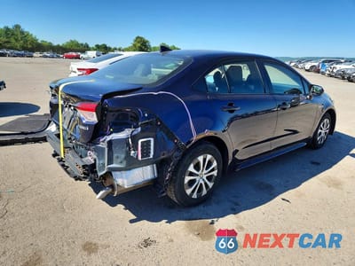 Trzecie zdjęcie samochodu z tyłu: 2021 TOYOTA COROLLA LE VIN:JTDEAMDE9MJ002359 - miniatura