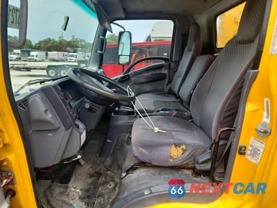 Zdjęcie 7 z 13 samochodu: 2013 ISUZU NPR HD BOX TRUCK VIN:JALC4W167D7001245 - miniatura