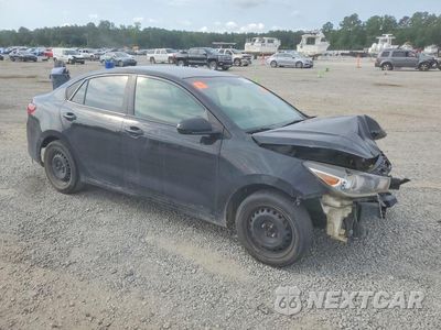 Czwarte zdjęcie samochodu z boku: 2019 KIA RIO S VIN:3KPA24AB9KE157977 - miniatura