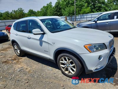 Czwarte zdjęcie samochodu z boku: 2014 BMW X3 XDRIVE35I VIN:5UXWX7C56E0E81127 - miniatura
