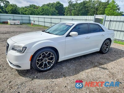 2015 CHRYSLER 300 S 2C3CCABG8FH772873 - główne zdjęcie licytacji z USA - miniatura