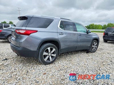 Trzecie zdjęcie samochodu z tyłu: 2018 CHEVROLET TRAVERSE LT VIN:1GNEVHKW1JJ199876 - miniatura