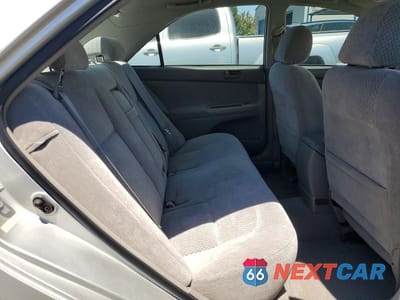 Zdjęcie 10 z 12 samochodu: 2003 TOYOTA CAMRY LE VIN:4T1BE32K63U715643 - miniatura