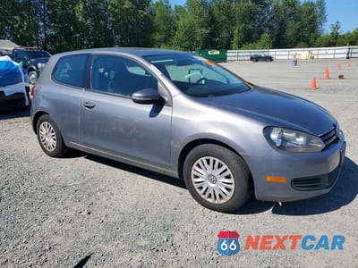 Czwarte zdjęcie samochodu z boku: 2010 VOLKSWAGEN GOLF VIN:WVWBB7AJ0AW126313 - miniatura