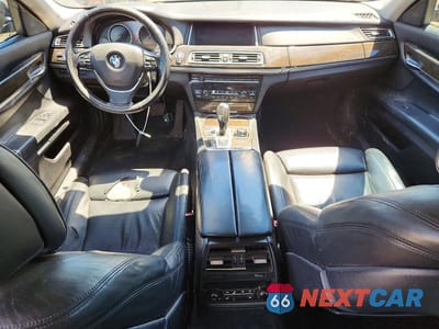 Zdjęcie 8 z 12 samochodu: 2013 BMW 750 LXI VIN:WBAYF8C52DD140067 - miniatura