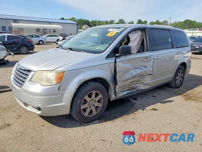 2010 CHRYSLER TOWN & COUNTRY LX 2A4RR2D10AR387579 - główne zdjęcie licytacji z USA - miniatura
