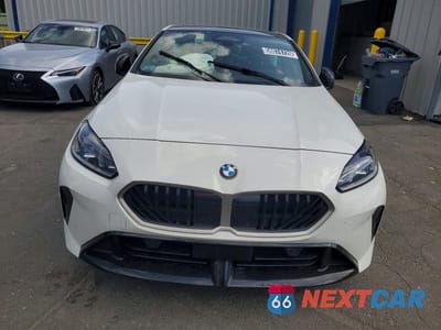 Piąte zdjęcie samochodu w środku: 2026 BMW 228XI VIN:WBA23GG04T7U13238 - miniatura