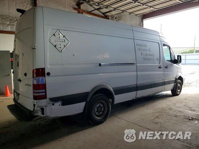 Trzecie zdjęcie samochodu z tyłu: 2015 MERCEDES BENZ SPRINTER 3500 DELIVERY VAN VIN:WD3PF4DC9FP138106 - miniatura