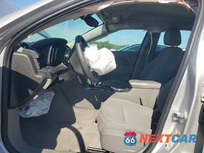 Zdjęcie 7 z 12 samochodu: 2015 CHEVROLET MALIBU LS VIN:1G11B5SL6FF347883 - miniatura