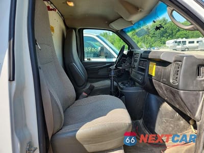Zdjęcie 11 z 13 samochodu: 2012 CHEVROLET EXPRESS - DELIVERY TRUCK VIN:1GB0G2CG9C1127655 - miniatura