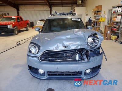 Piąte zdjęcie samochodu w środku: 2017 MINI COOPER COUNTRYMAN ALL4 VIN:WMZYV5C30H3E01973 - miniatura