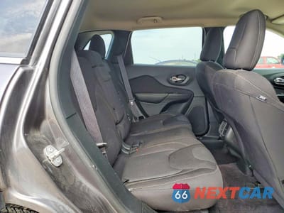 Zdjęcie 11 z 13 samochodu: 2017 JEEP CHEROKEE LATITUDE VIN:1C4PJMCS1HW531359 - miniatura