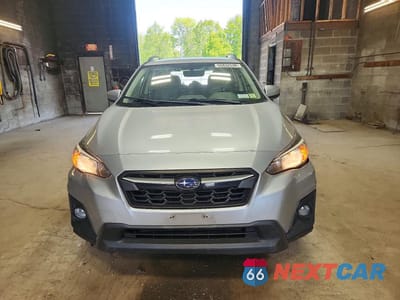 Piąte zdjęcie samochodu w środku: 2018 SUBARU CROSSTREK PREMIUM VIN:JF2GTADC1J8272125 - miniatura
