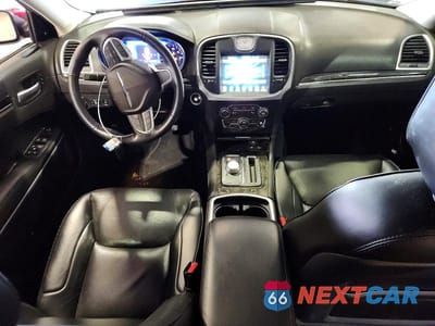 Zdjęcie 8 z 13 samochodu: 2021 CHRYSLER 300 TOURING VIN:2C3CCAAG3MH661615 - miniatura