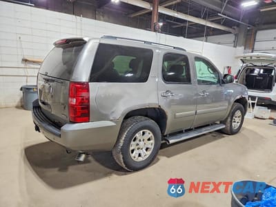 Trzecie zdjęcie samochodu z tyłu: 2008 CHEVROLET TAHOE K1500 VIN:1GNFK13098J160378 - miniatura