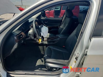 Zdjęcie 7 z 13 samochodu: 2006 BMW 325 I VIN:WBAVB13516PT26464 - miniatura