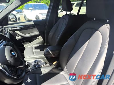 Zdjęcie 7 z 14 samochodu: 2022 BMW X1 XDRIVE28I VIN:WBXJG9C05N5U59330 - miniatura