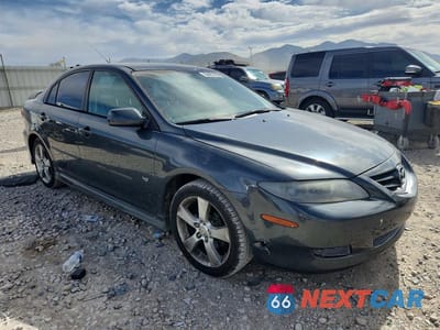 Czwarte zdjęcie samochodu z boku: 2005 MAZDA 6 S VIN:1YVHP84D155M14628 - miniatura
