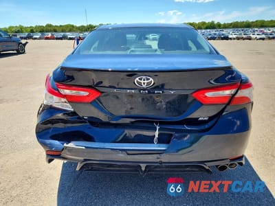 Zdjęcie 6 z 12 samochodu: 2018 TOYOTA CAMRY SE VIN:4T1B11HK0JU528581 - miniatura