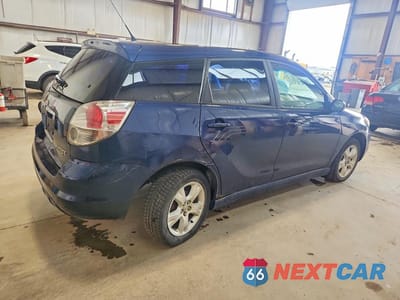 Trzecie zdjęcie samochodu z tyłu: 2005 TOYOTA COROLLA MATRIX XR VIN:2T1KR32E05C892952 - miniatura