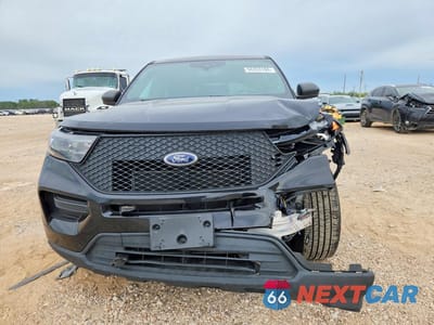 Piąte zdjęcie samochodu w środku: 2024 FORD EXPLORER POLICE INTERCEPTOR VIN:1FM5K8AB0RGA71522 - miniatura