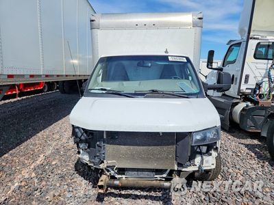 Piąte zdjęcie samochodu w środku: 2022 GMC SAVANA BOX TRUCK VIN:7GZ37TC71NN007927 - miniatura