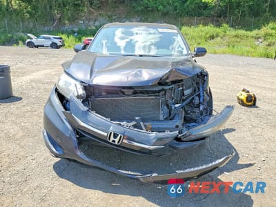 Piąte zdjęcie samochodu w środku: 2018 HONDA HR-V LX VIN:3CZRU6H38JG705990 - miniatura