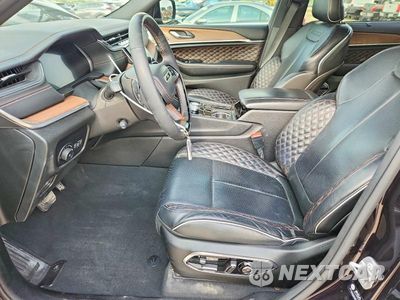 Zdjęcie 7 z 12 samochodu: 2023 JEEP GRAND CHEROKEE L SUMMIT VIN:1C4RJJEG8P8705978 - miniatura