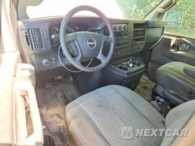 Zdjęcie 8 z 12 samochodu: 2017 GMC SAVANA G2500 VIN:1GTW7AFF5H1904519 - miniatura