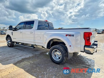 Drugie zdjęcie samochodu z przodu: 2017 FORD F350 SUPER DUTY VIN:1FT8W3DTXHEE77881 - miniatura