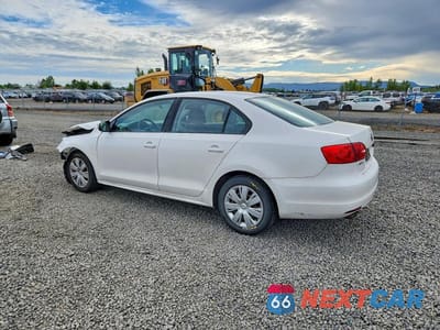 Drugie zdjęcie samochodu z przodu: 2011 VOLKSWAGEN JETTA SE VIN:3VWDZ7AJ8BM375154 - miniatura