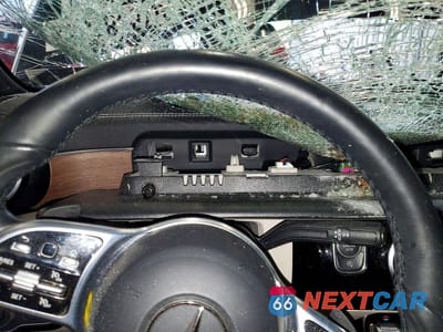 Zdjęcie 9 z 12 samochodu: 2023 MERCEDES-BENZ CLA 250 4MATIC VIN:W1K5J4HB2PN363015 - miniatura