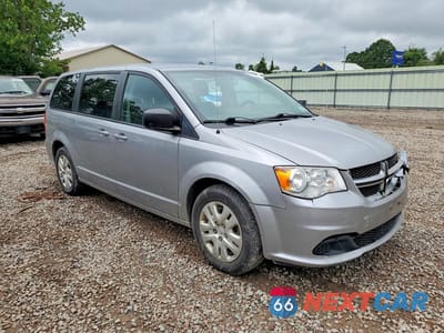 Czwarte zdjęcie samochodu z boku: 2018 DODGE GRAND CARAVAN SE VIN:2C4RDGBG4JR196983 - miniatura