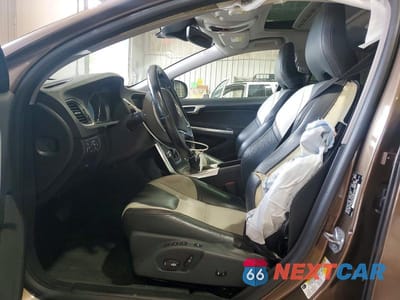 Zdjęcie 7 z 13 samochodu: 2016 VOLVO V60 CROSS COUNTRY PREMIER VIN:YV4612HKXG1012232 - miniatura