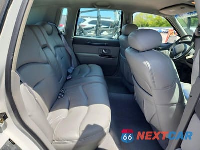 Zdjęcie 10 z 13 samochodu: 1997 LINCOLN TOWN CAR SIGNATURE VIN:1LNLM82W1VY742557 - miniatura