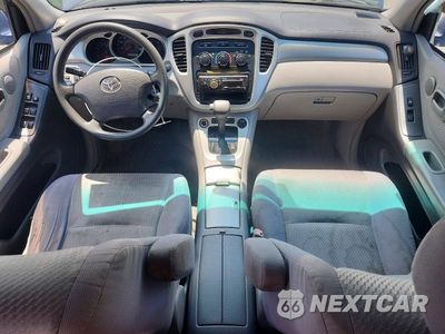 Zdjęcie 8 z 13 samochodu: 2005 TOYOTA HIGHLANDER LIMITED VIN:JTEEP21A150115777 - miniatura