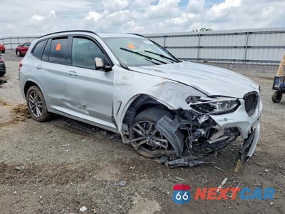 Czwarte zdjęcie samochodu z boku: 2020 BMW X3 XDRIVEM40I VIN:5UXTY9C06L9B36866 - miniatura