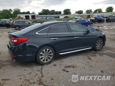 Trzecie zdjęcie samochodu z tyłu: 2017 HYUNDAI SONATA SPORT VIN:5NPE34AFXHH513357 - miniatura