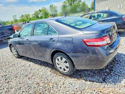 Drugie zdjęcie samochodu z przodu: 2010 TOYOTA CAMRY LE VIN:4T1BF3EK1AU062757 - miniatura