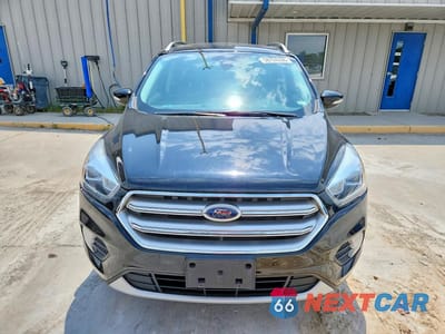 Piąte zdjęcie samochodu w środku: 2017 FORD ESCAPE TITANIUM VIN:1FMCU0JD8HUB52644 - miniatura