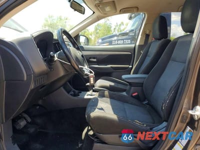 Zdjęcie 7 z 13 samochodu: 2016 MITSUBISHI OUTLANDER SE VIN:JA4AZ3A30GZ055097 - miniatura