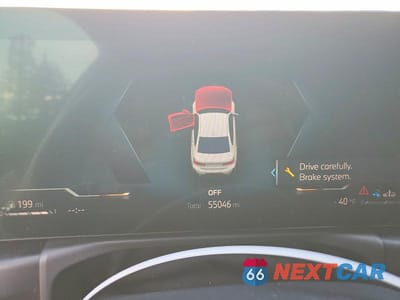 Zdjęcie 9 z 13 samochodu: 2023 BMW 330E VIN:3MW39FF05P8D23664 - miniatura