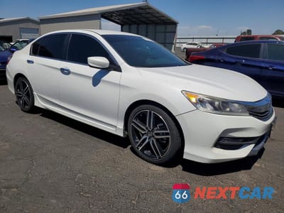 Czwarte zdjęcie samochodu z boku: 2017 HONDA ACCORD SPORT SPECIAL EDITION VIN:1HGCR2F17HA300236 - miniatura