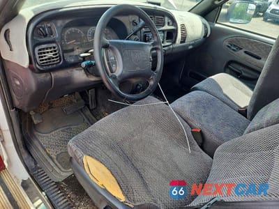 Zdjęcie 8 z 12 samochodu: 2000 DODGE RAM 1500 VIN:3B7HF13Y0YG116881 - miniatura