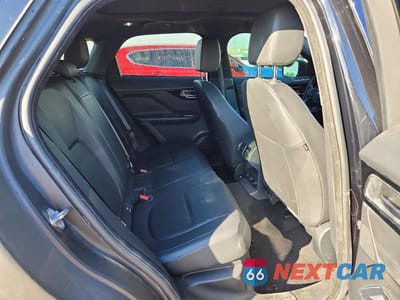 Zdjęcie 10 z 12 samochodu: 2019 JAGUAR F-PACE PREMIUM VIN:SADCJ2FX7KA609467 - miniatura
