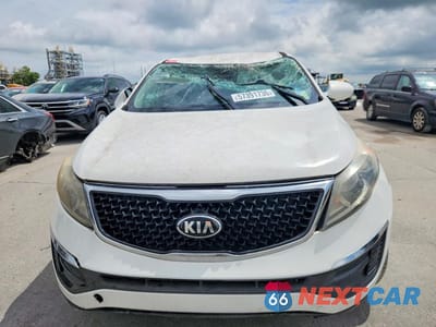 Piąte zdjęcie samochodu w środku: 2016 KIA SPORTAGE LX VIN:KNDPB3AC7G7871983 - miniatura