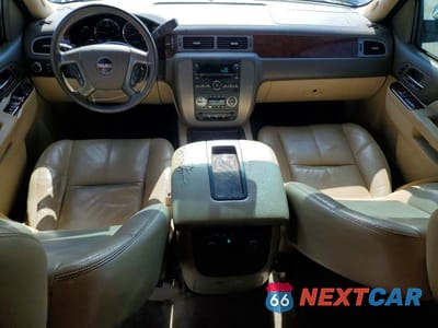 Zdjęcie 8 z 13 samochodu: 2013 GMC YUKON SLT VIN:1GKS1CE08DR361451 - miniatura